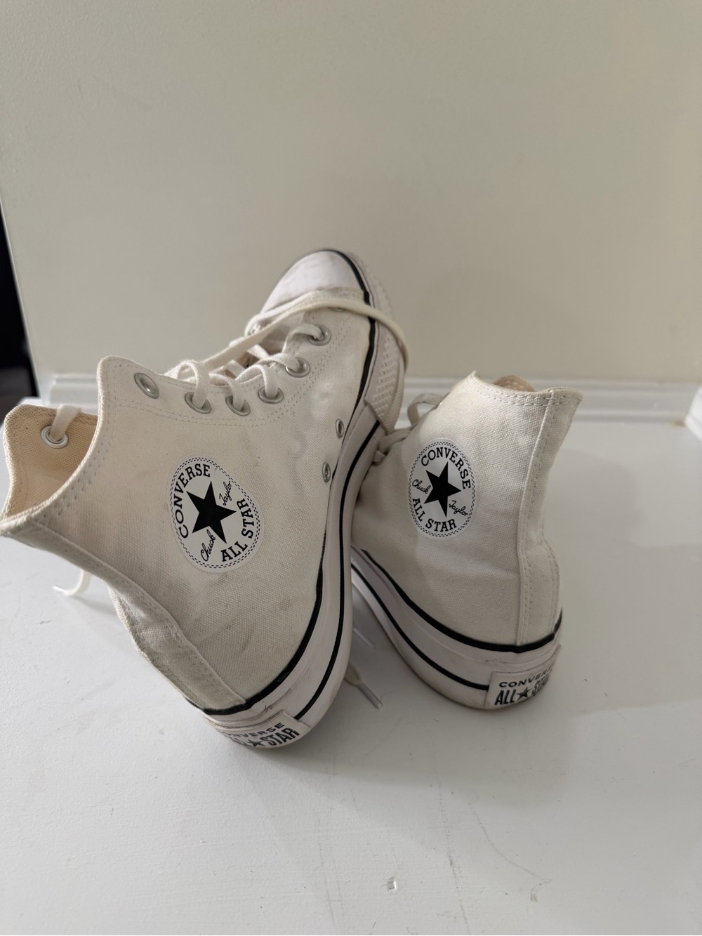 Converse womens' Chuck Taylor All Star High Top Sneakers in White